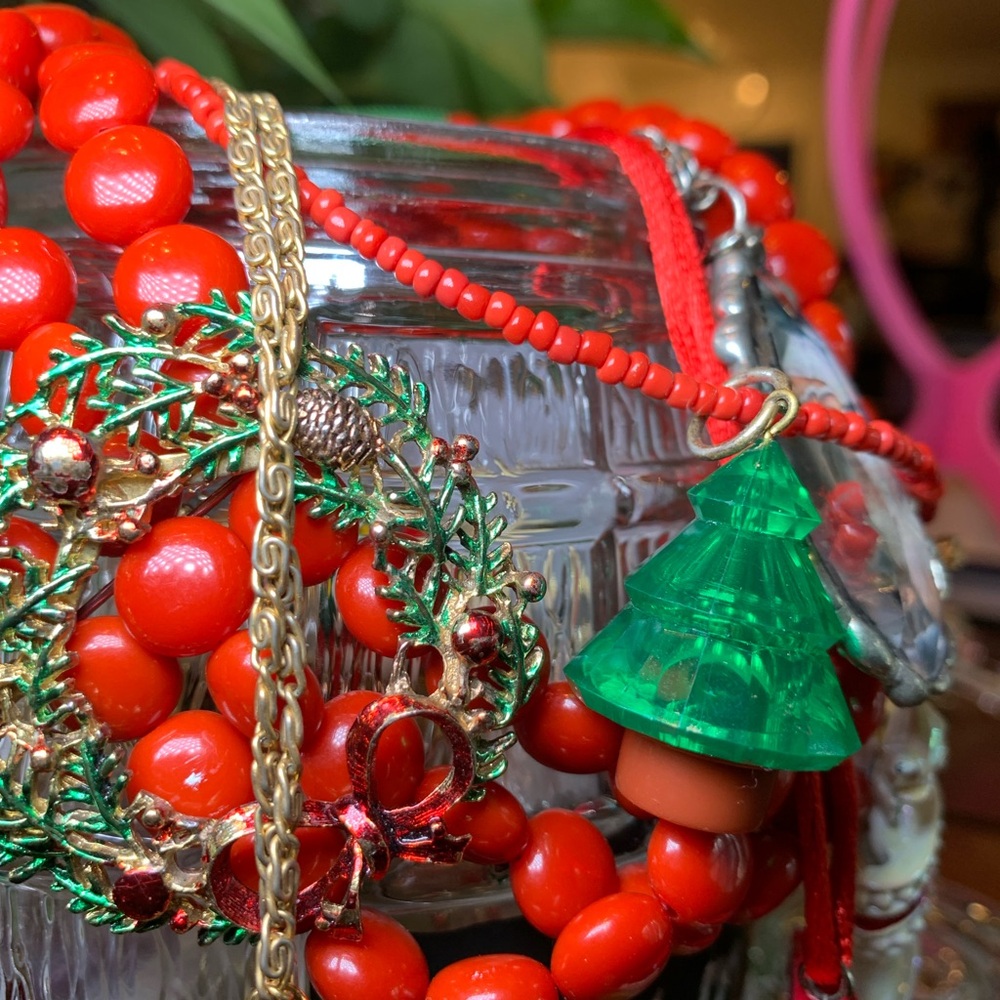 Christmas jewelry jar vintage and new retro fun perfect for advent from Santa - Picture 6 of 7